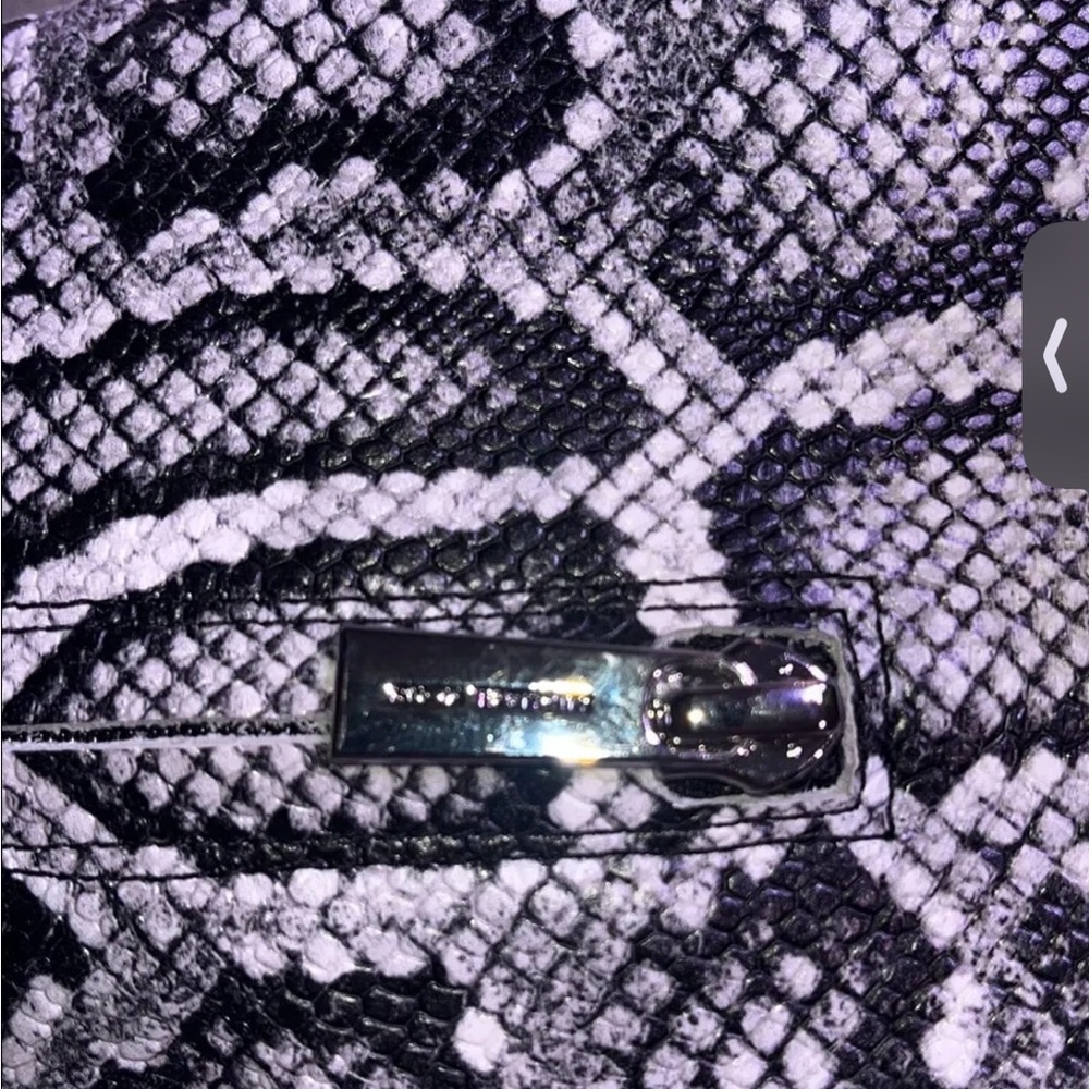 Michael Kors Black and White Snake Print Heeled Boots, PLEASE MAKE OFFERS!! - Picture 5 of 10